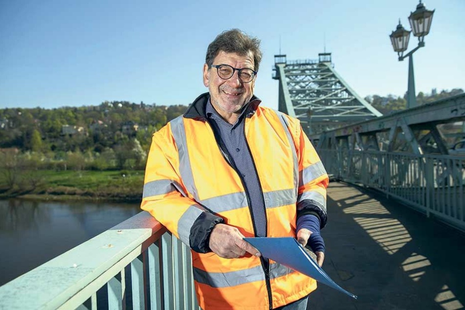 Baute in Dresden fast ein Vierteljahrhundert lang Brücken und Straßen: Amtsleiter Reinhard Koettnitz (64).