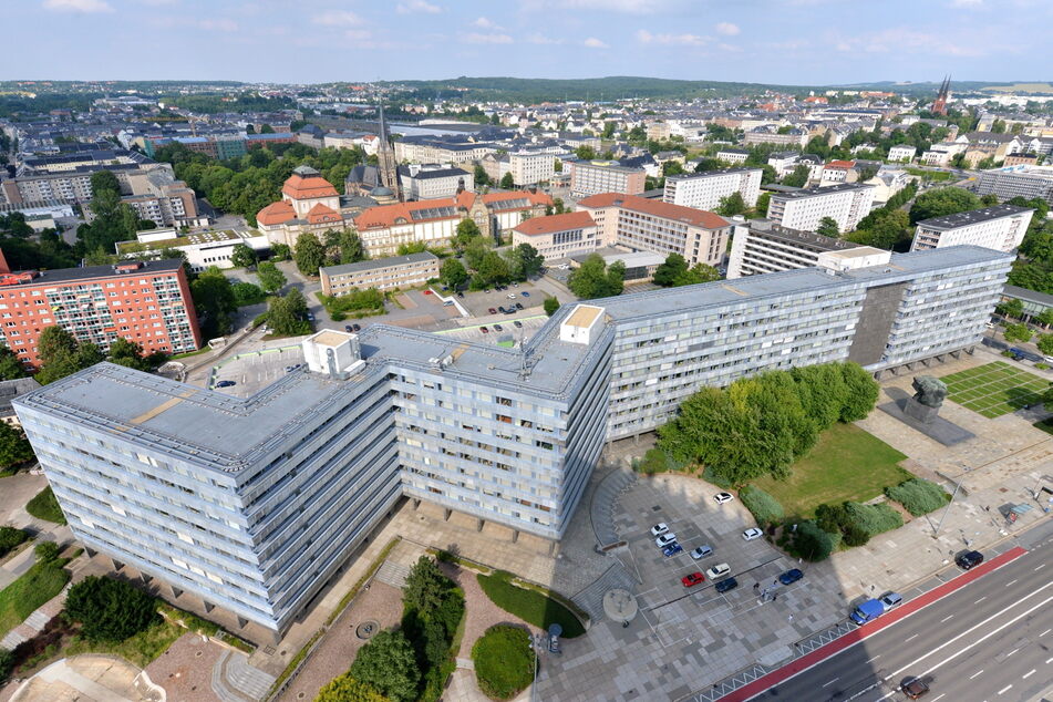 Chemnitz: Abriss? Was wird aus der "Parteisäge" in Chemnitz?