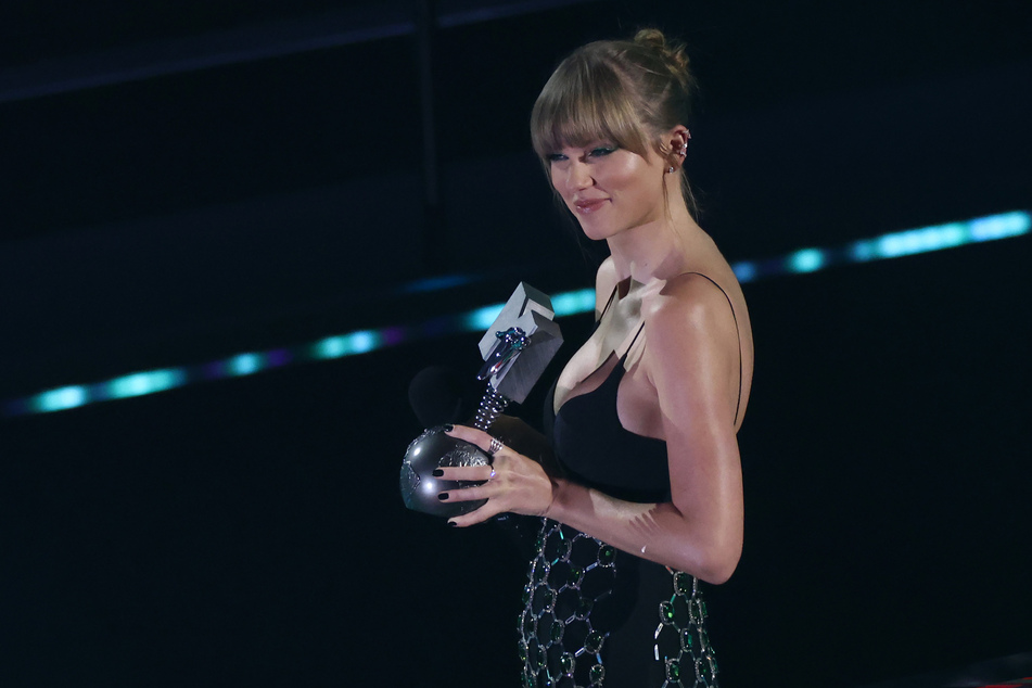 US-Superstar Taylor Swift (32) war mit gleich vier MTV Europe Music Awards die Königin der Nacht bei der Verleihung in Düsseldorf.