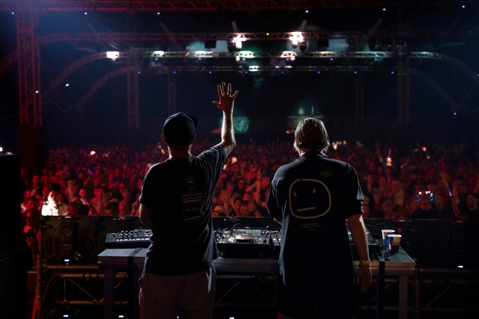 Vom Underground zum großen Festival: Hier feiert das Techno-DJ-Duo Lexy und K-Paul auf dem Sputnik Spring Break 2022.