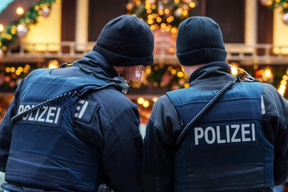 Auch nach Abschluss der Demo bleibt die Polizei in Schwarzenberg präsent. (Symbolbild)