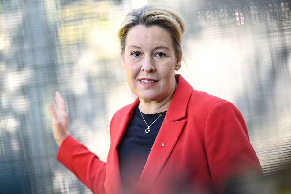 Giffey stellt sich hinter SPD-Spitzenkandidat Krach: "Volle Solidarität"