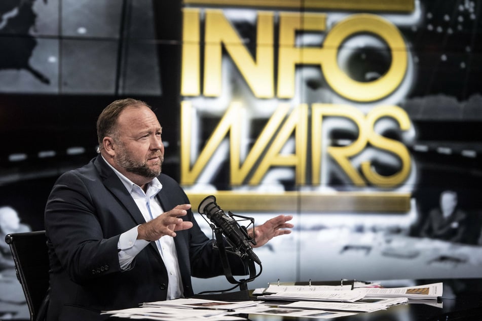 Alex Jones (47), creator of the site InfoWars, is known for propagating conspiracy theories and fake news.