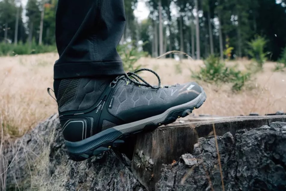 Diese Wanderausrüstung von INTERSPORT ist ein Muss für den Frühling