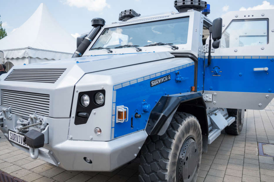 Am Freitag erhält die sächsische Polizei den ersten von zwei bestellten Panzerwagen. (Archivbild)