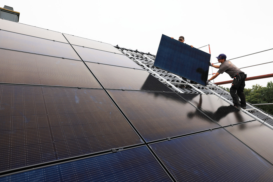 Photovoltaik-Anlagen sollen eine tragende Rolle in Sachsens Zukunft spielen.