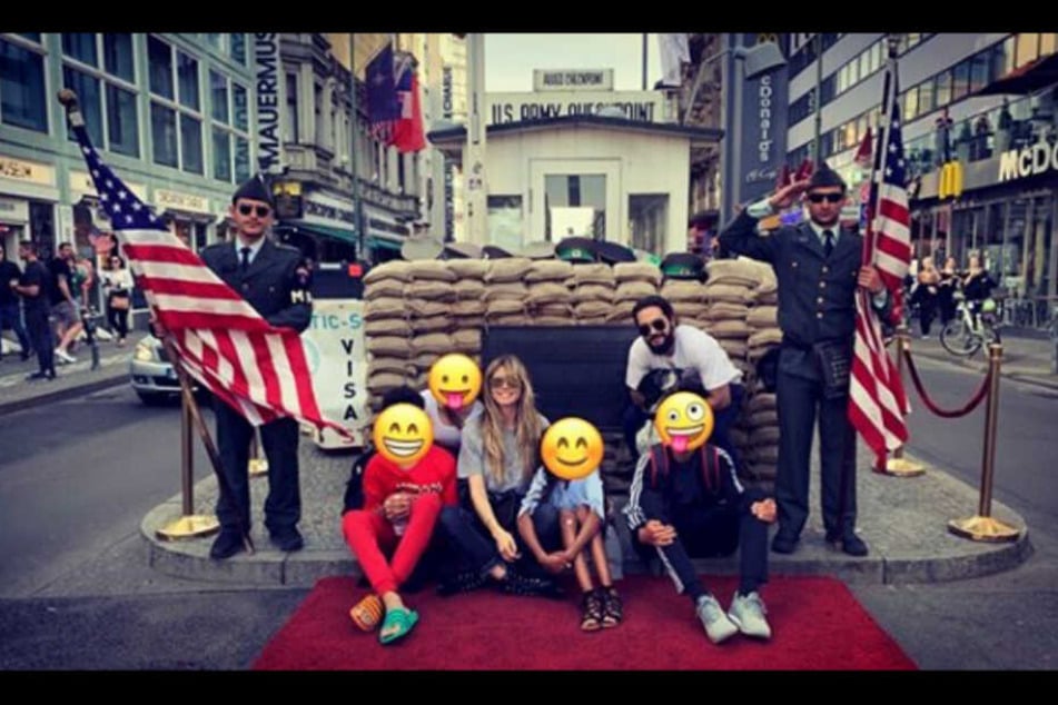 Auf Heidis Instagram-Account legt sie Emojis über die Gesichter ihrer Kinder, um sie unkenntlich zu machen.