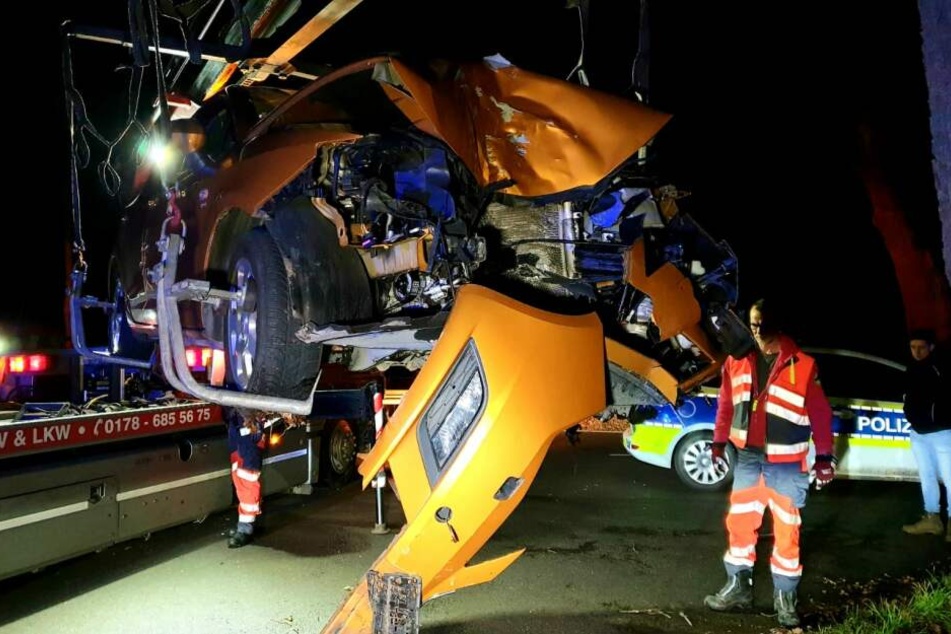 Zwei Frauen sollen bei dem Unfall schwer verletzt worden sein.