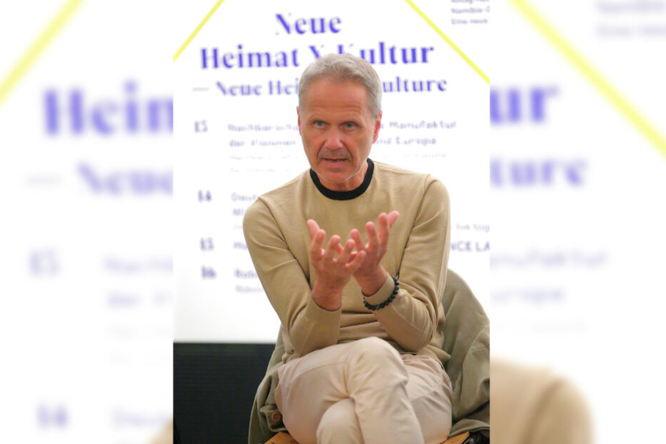 Kurator Michael Schindhelm (59) wird von OB Hilbert geschützt - von Grünen, FDP und CDU hingegen angezählt.
