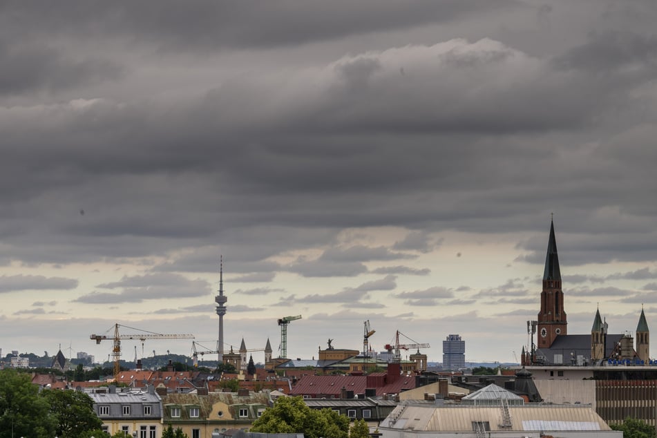 Wolken und noch mehr Wolken: Die Tendenz für die zweite Wochenhälfte dürfte wohl bei kaum jemandem für Freudensprünge sorgen.