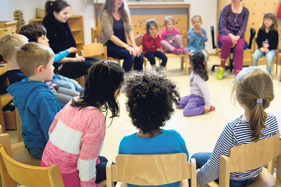 Chemnitzer Kitas sind überfüllt. Derzeit warten 460 Kinder auf einen
Betreuungsplatz.