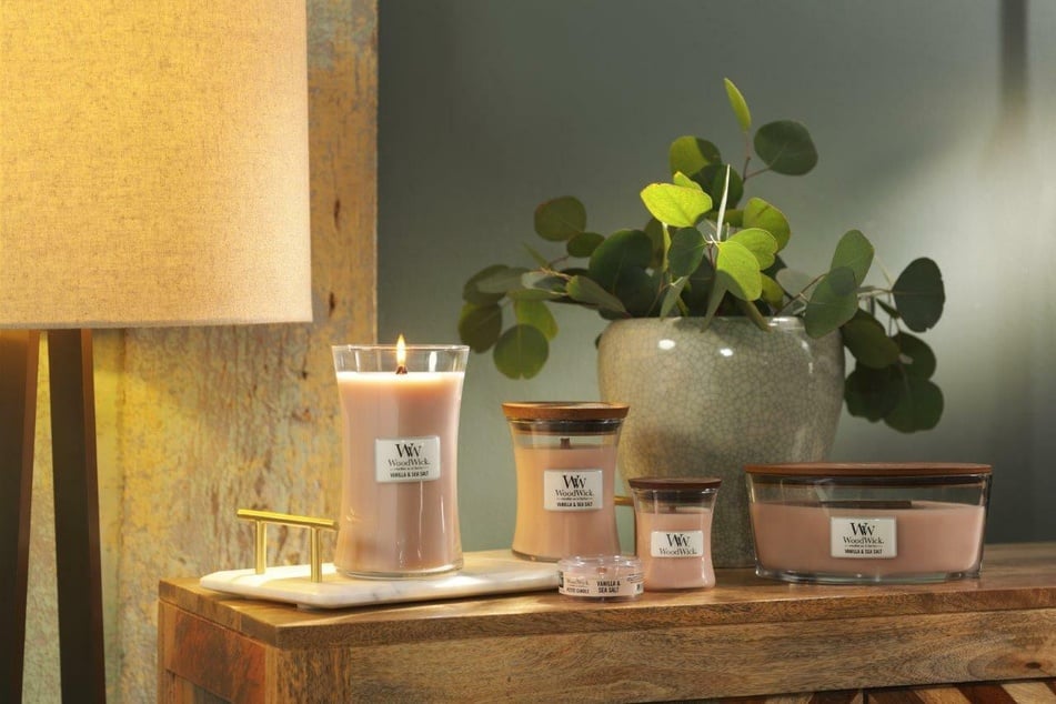 Auch die Duftkerzen von WoodWick gibt es im Salzshop