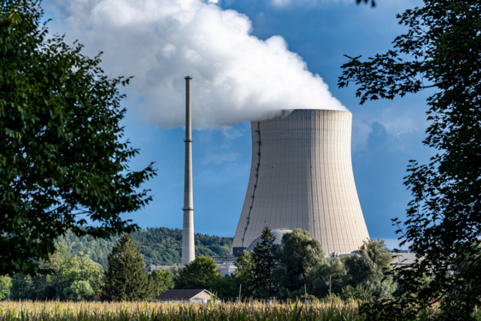 Das Atomkraftwerk Isar 2: Im Jahr 2021 wurde wieder mehr Energie aus Kernenergie in Bayern erzeugt.