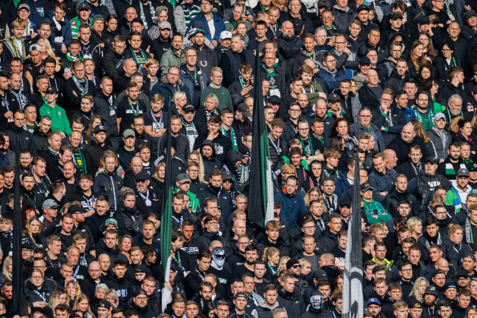 Die Fans von Borussia Mönchengladbach dürfen sich zum Bundesliga-Auftakt am Freitagabend über mehr als 1500 Liter Freibier freuen.