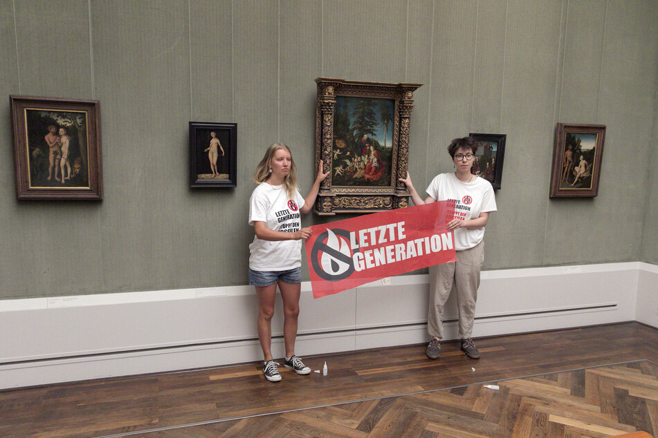 Im August klebten sich zwei Klimaschutz-Aktivistinnen der Letzten Generation an dem wertvollen Bild in der Berliner Gemäldegalerie fest.