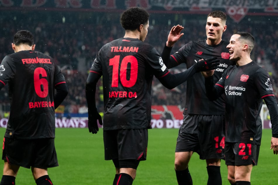 Patrik Schick (2.v.r.) hat seine Karriere in der tschechischen Nationalmannschaft beendet.