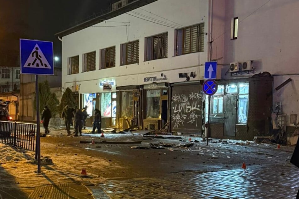 Ukraine-Krieg: Polizistin bei Explosionen getötet