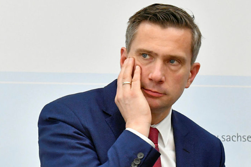 Wirtschaftsminister Martin Dulig (46, SPD) will noch diese Woche Hilfen für die Wirtschaft ausweiten.