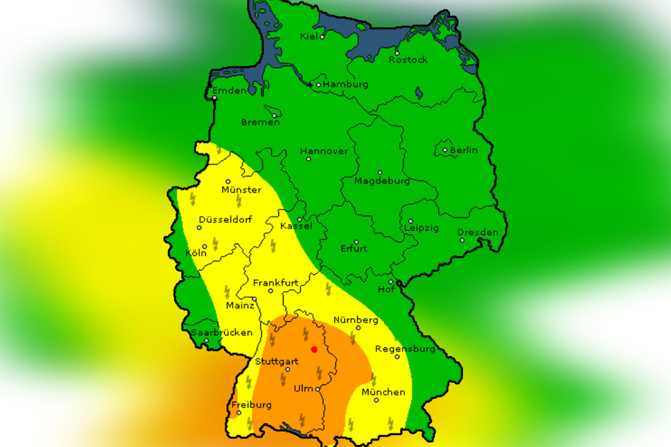 In der Südwesthälfte Deutschlands sind am Abend vereinzelt Gewitter und Starkregen möglich.