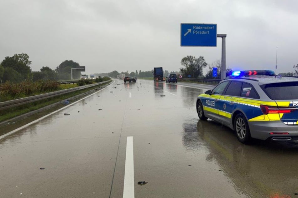 Unfall A4: Mann aus Sachsen-Anhalt sorgt für Verkehrschaos auf A4 und flüchtet!