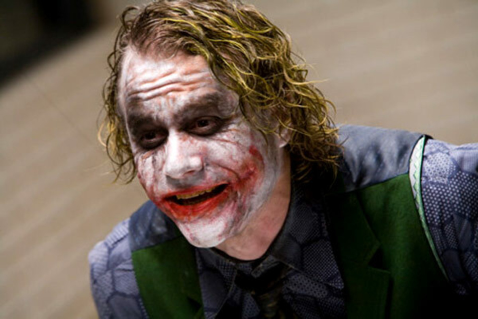 The Dark Knight, starring Heath Ledger (†28), is among Christopher Nolan's most successful films.