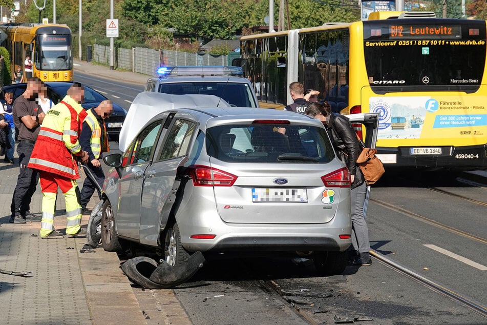 Der DVB-Verkehr auf der Rudolf-Renner-Straße war zwischenzeitlich eingeschränkt.
