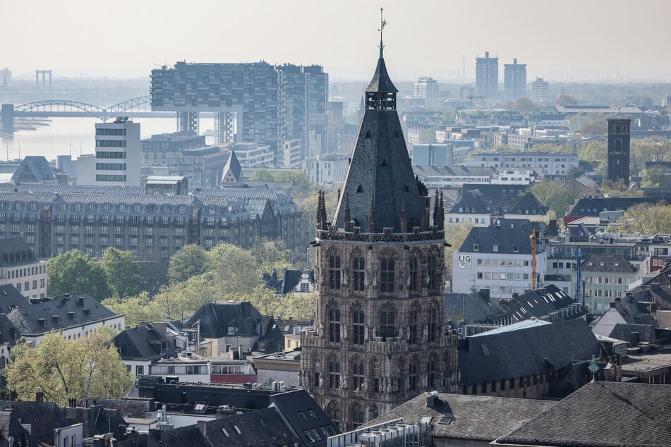 Im Rathaus der Stadt Köln soll neues Personal frischen Wind hineinbringen. (Archivbild)