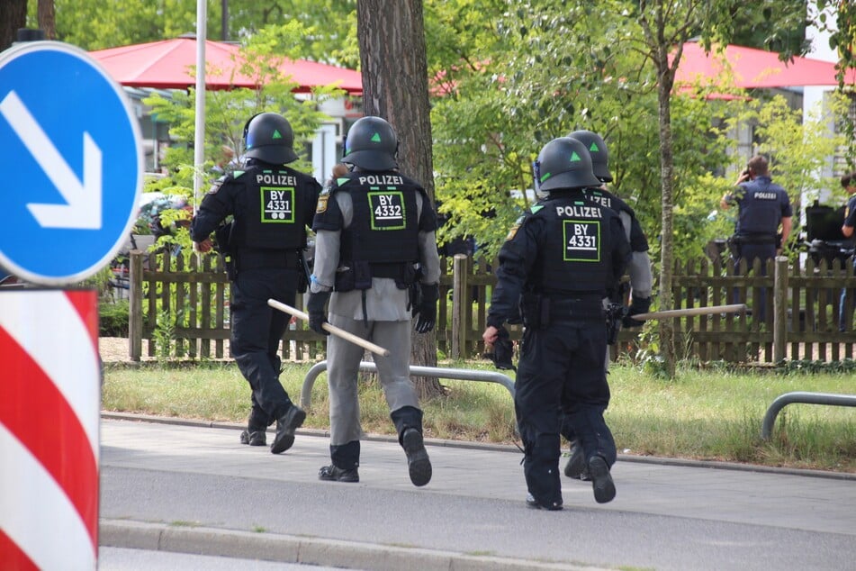 Spezialkräfte sind vor Ort.