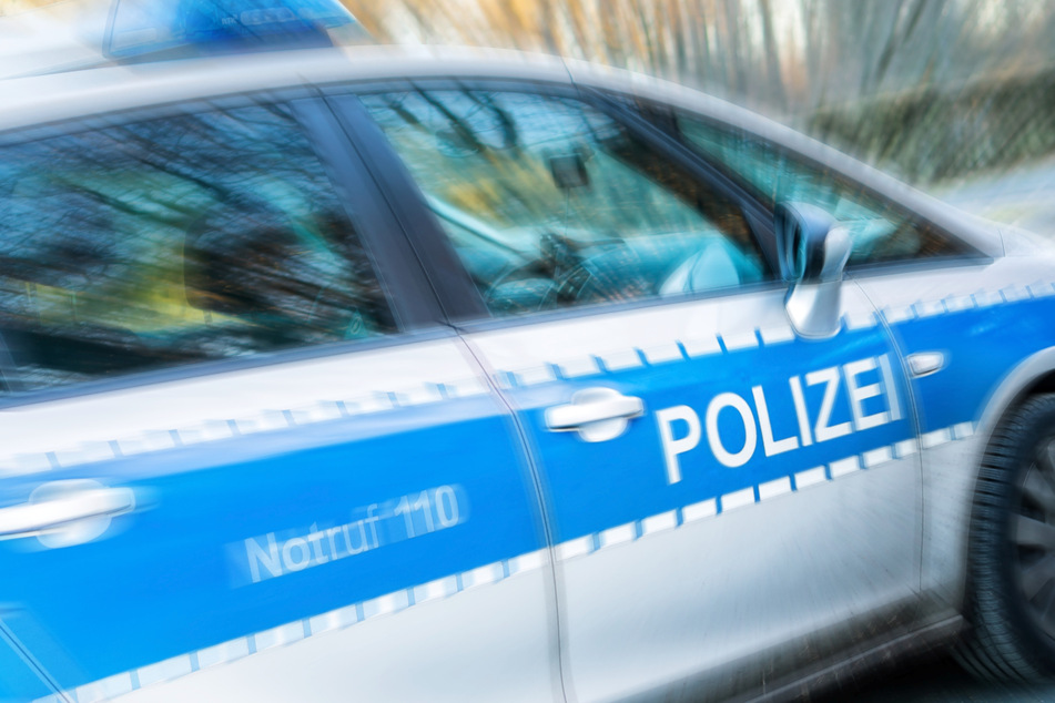 Die Polizei ermittelt nun die Hintergründe des Unfalls. (Symbolbild)