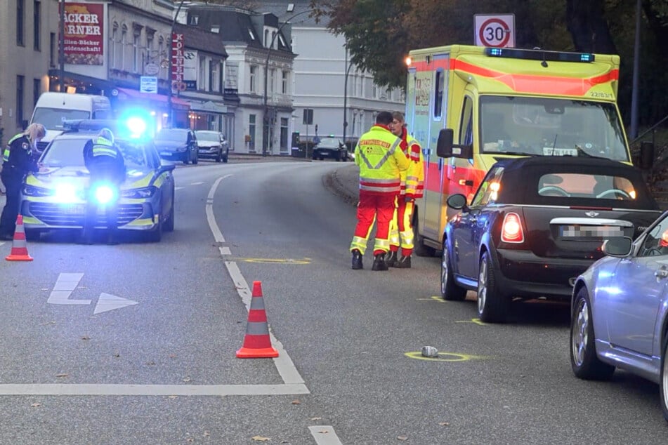 Ein zehnjähriger Junge ist am Samstag bei einem Unfall in Hamburg schwer verletzt worden.