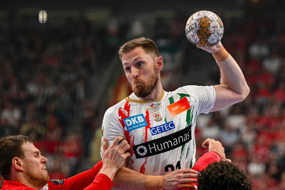 Magdeburgs Albin Lagergren (32) beim Spiel gegen den KC Veszprem.