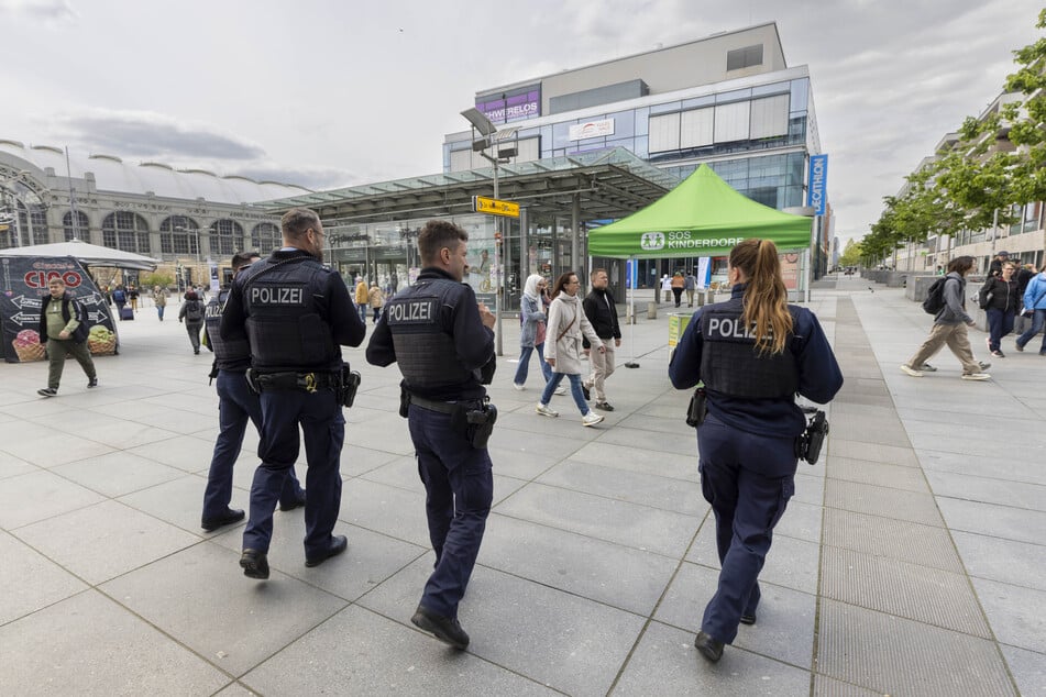 Am Mittwoch waren Beamte mehrere Stunden lang im Bereich der Prager Straße im Einsatz. (Archivfoto)