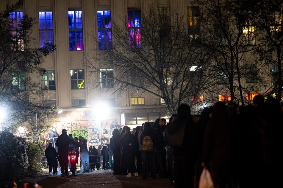 Im Berliner Techno-Club Berghain wurde ein DJ-Duo der Tür verwiesen.