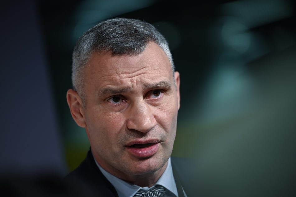 Laut Kiews Bürgermeister Vitali Klitschko (54) haben Hunderttausende Einwohner die Stadt vorübergehend verlassen.