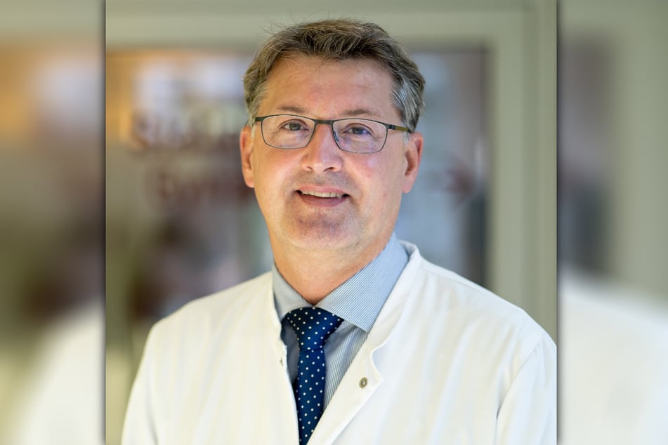 Prof. Dr. Christoph Lübbert, Chefarzt der Klinik für Infektiologie und Tropenmedizin am Klinikum St. Georg.