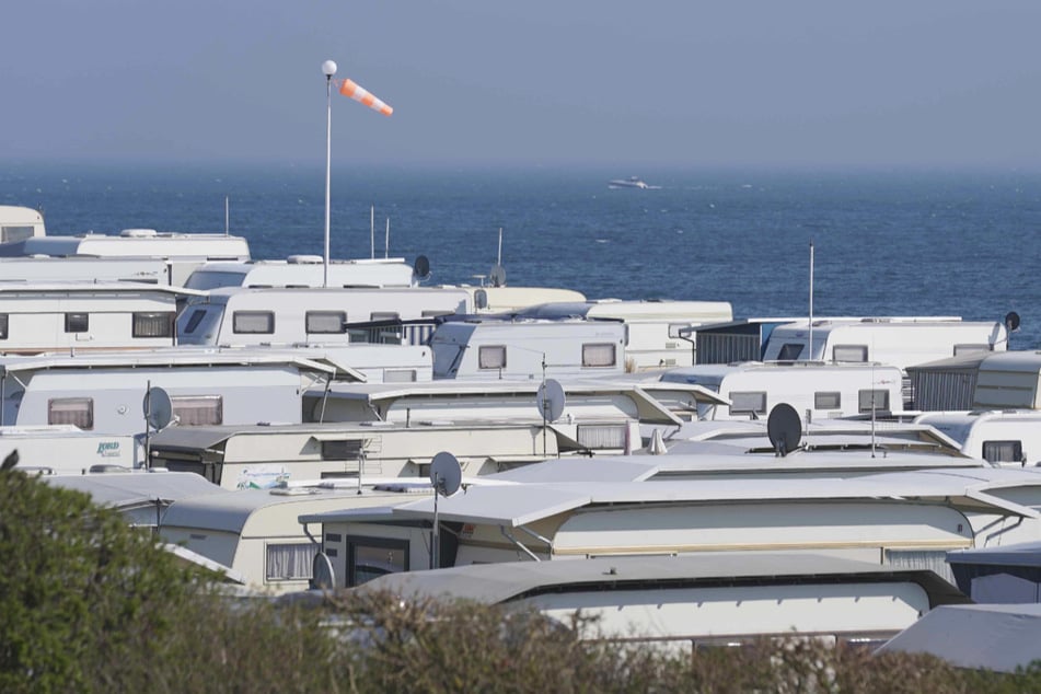 An der Ostseeküste, wie hier in Neustadt in Holstein, reihen sich teils mehrere Campingplätze aneinander. (Archivbild)