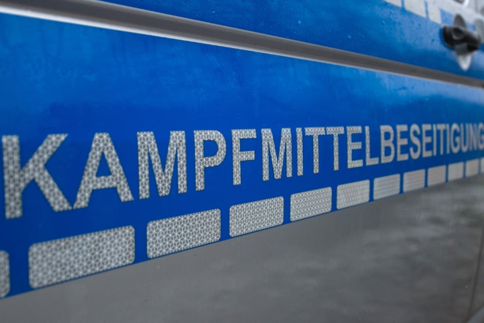 Der Kampfmittelräumdienst rückte an und warnte anschließend vor den Gefahren von angeschwemmtem weißen Phosphor. (Symbolfoto)
