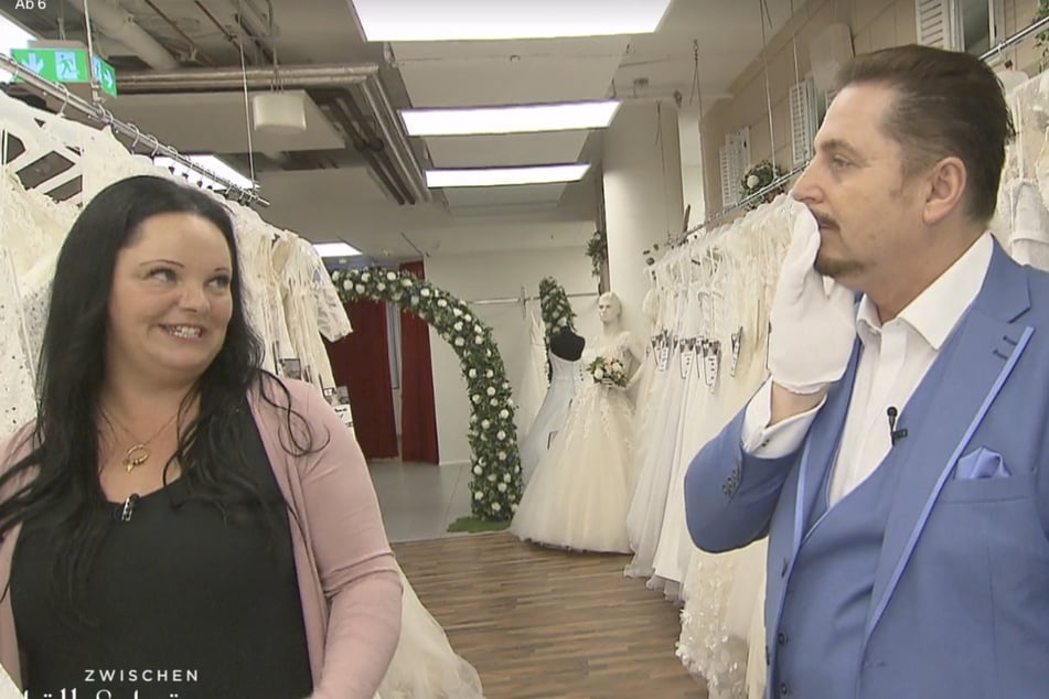 Franziska (37) lässt sich gern von ihrem Verlobten einkleiden. Für Uwe Herrmann (63) eine besondere Situation.