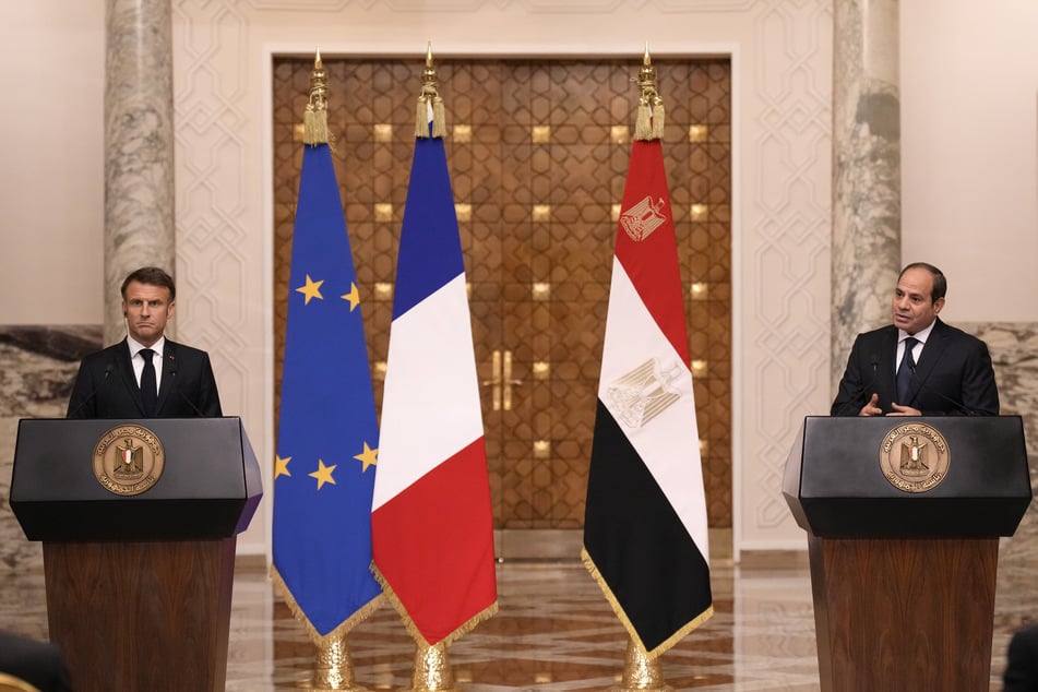 Abdel Fattah al-Sisi (68, r.), Präsident von Ägypten, und Emmanuel Macron (45, l.), Präsident von Frankreich, trafen sich in Kairo.
