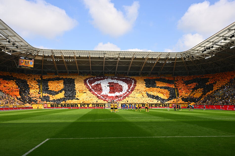 Die Choreo der Fans vor dem Spiel.