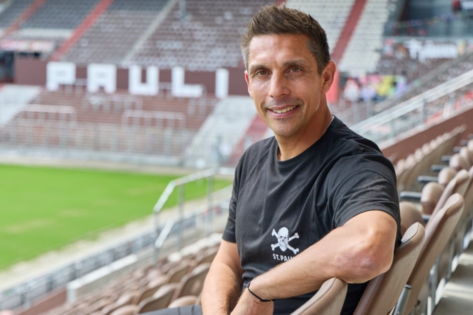 St.-Pauli-Coach Marcel Rapp (47) bestreitet mit seiner Mannschaft in der Saison-Vorbereitung einige Testspiele.