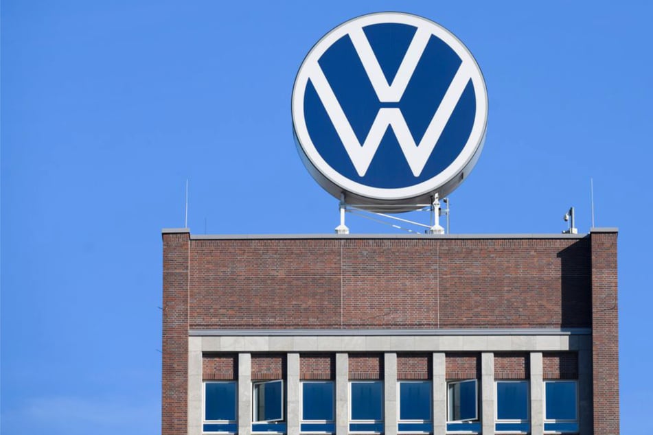 Tiefrote Zahlen: VW-Dachgesellschaft macht fast eine Milliarde Euro Verlust