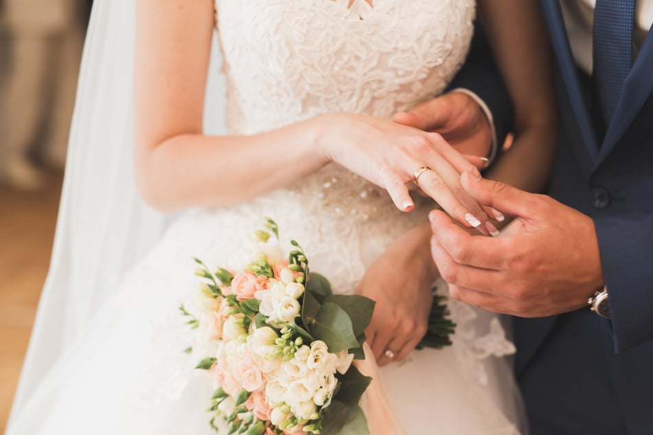 Tragische Hochzeit: Braut verrät Bräutigam nach dem Ja-Wort eine schreckliche Nachricht