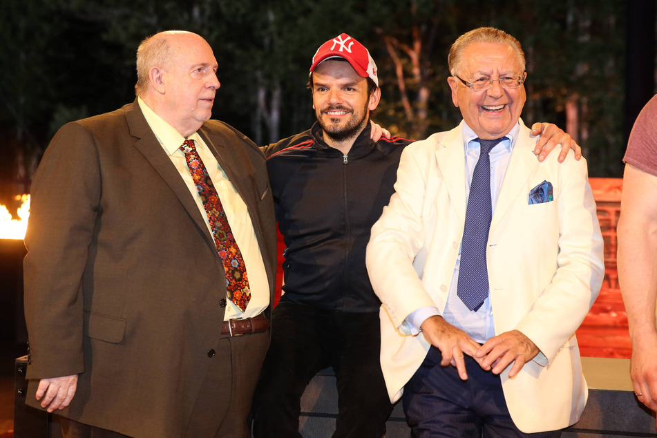 Gemeinsam mit Reiner Calmund (76, l.) saß er in der Jury von Steffen Hensslers (52) Kochshow "Grill den Henssler". (Archivbild)