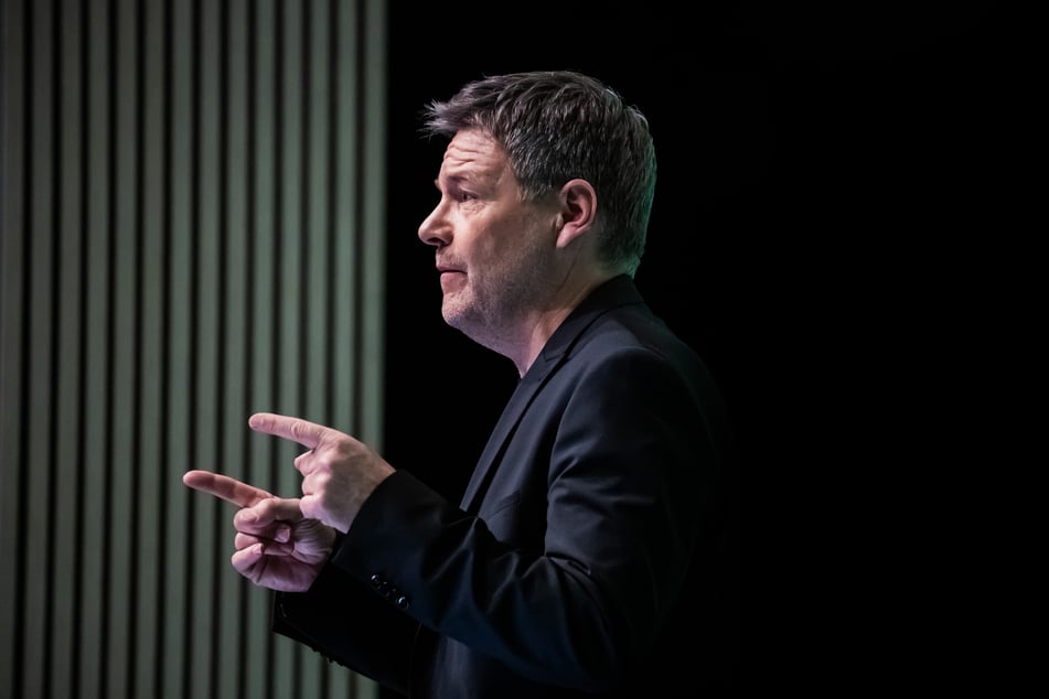 Bei seinem Auftritt in der Berliner Columbiahalle sprach Robert Habeck (55, Grüne) nicht nur vor Fans.