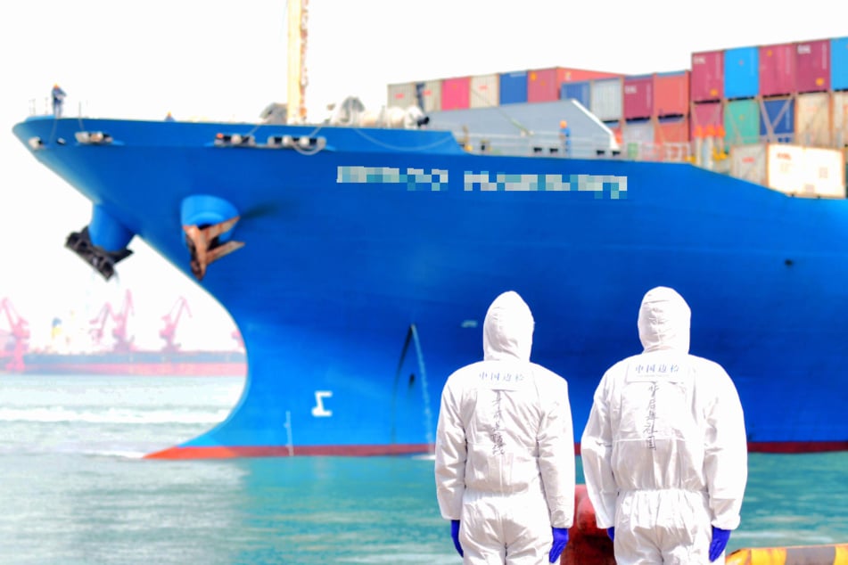 Auf einem Containerschiff einer deutschen Reederei geschah ein Mord. (Symbolbild)