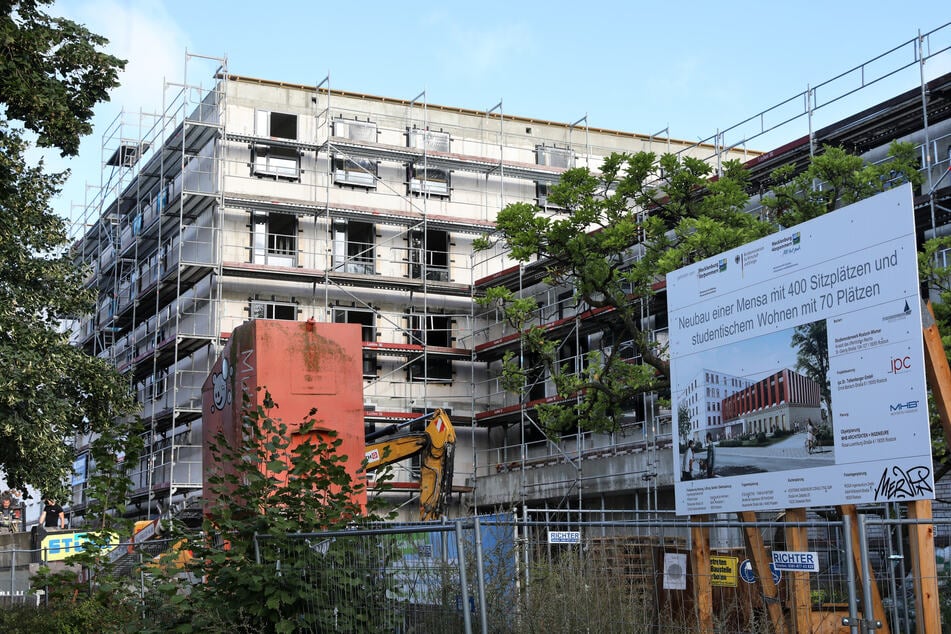 Das Studierendenwerk Rostock-Wismar lässt in der Ulmenstraße ein neues Wohnheim mit 70 Plätzen bauen.
