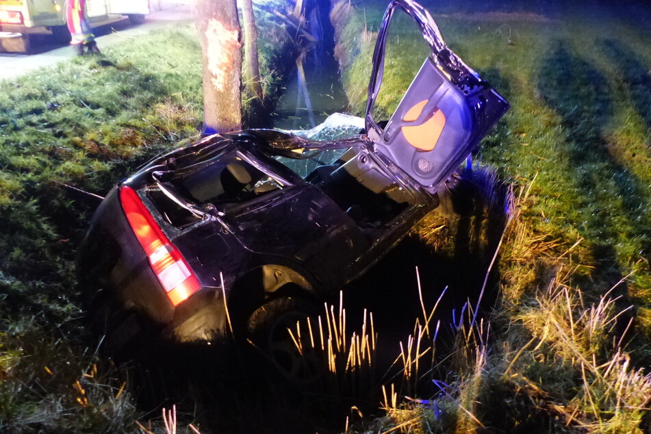 Der Fiat Panda der 21-Jährigen gleicht einem Wrack.