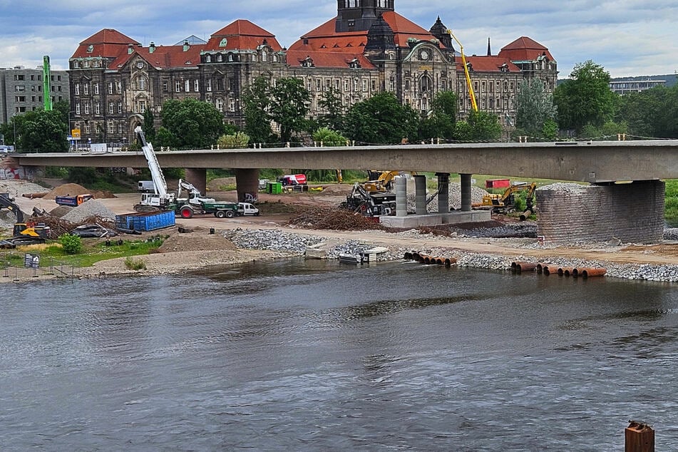 Bauausschuss vertagt wichtige Entscheidung für neue Carolabrücke