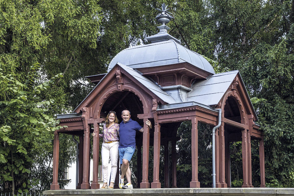 Domitilla de Laporte (44) und ihr Mann Alexis (45) stellen den Pavillon für das Nachbarschaftsfest zur Verfügung.